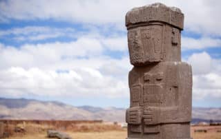 Temple de Kalasasaya à Tiwanaku, centre cérémoniel de Bolivie.